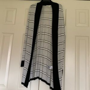 Cyrus Size Small Black, Gray, White Cardigan